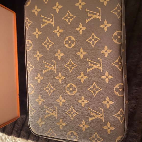 Louis Vuitton Neo Noe MM - Picture 6 of 9